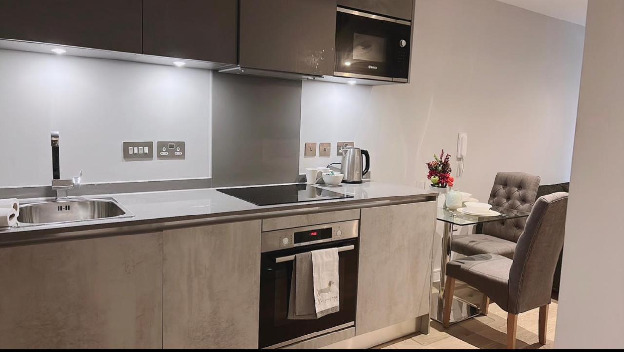 Mnitri Apartment Luton  Exterior photo